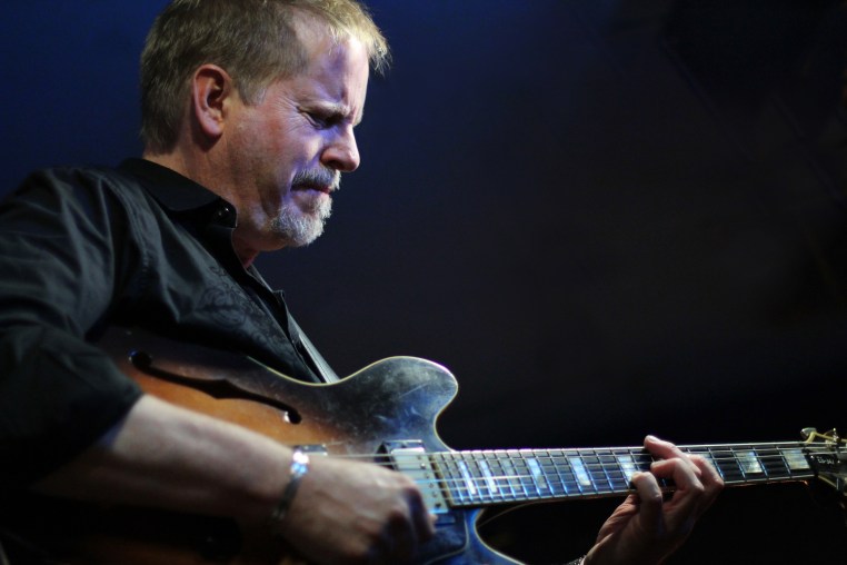 Photo of guitarist Dave Stryker