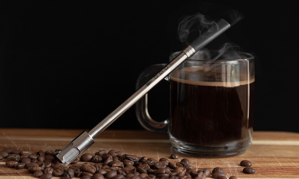 Yehles JoGo coffee straw has a built-in filter. 
